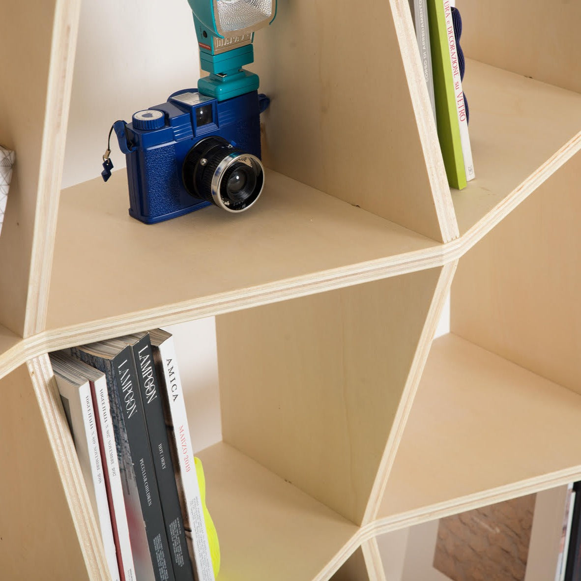 Libreria Rago: Design Moderno e Funzionalità Versatile